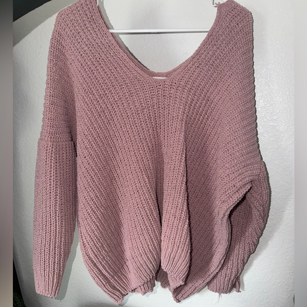 TALULAH Dusty Rose V-Neck Sweater
